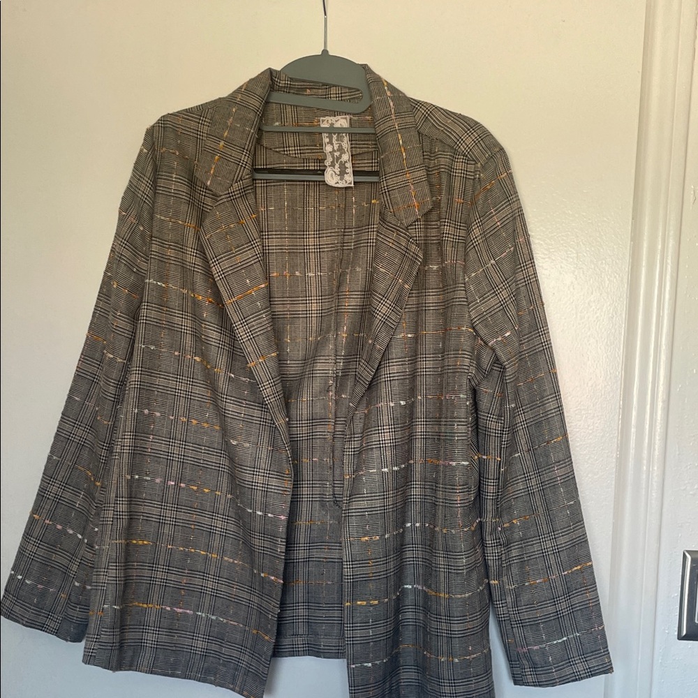 Sadie & Sage Gray Plaid Blazer with Subtle Accents